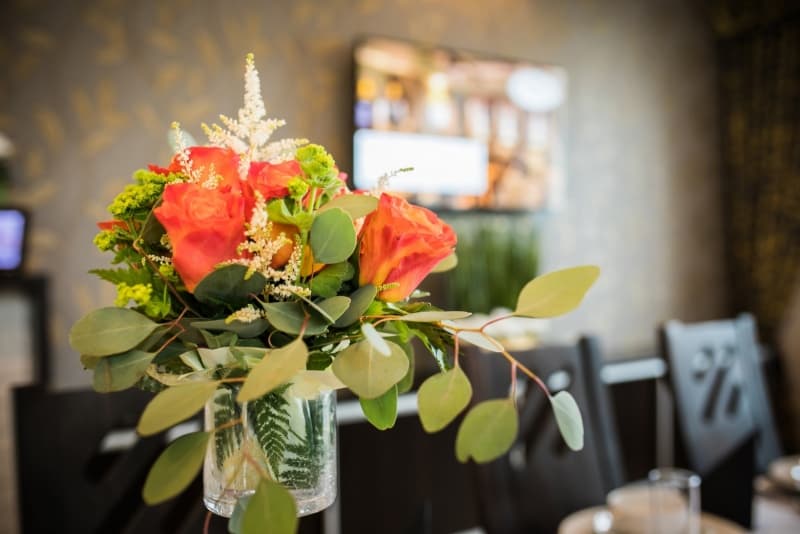 Oprawa florystyczna podczas konsolacji w Sali konsolacyjnej Wspomnienie