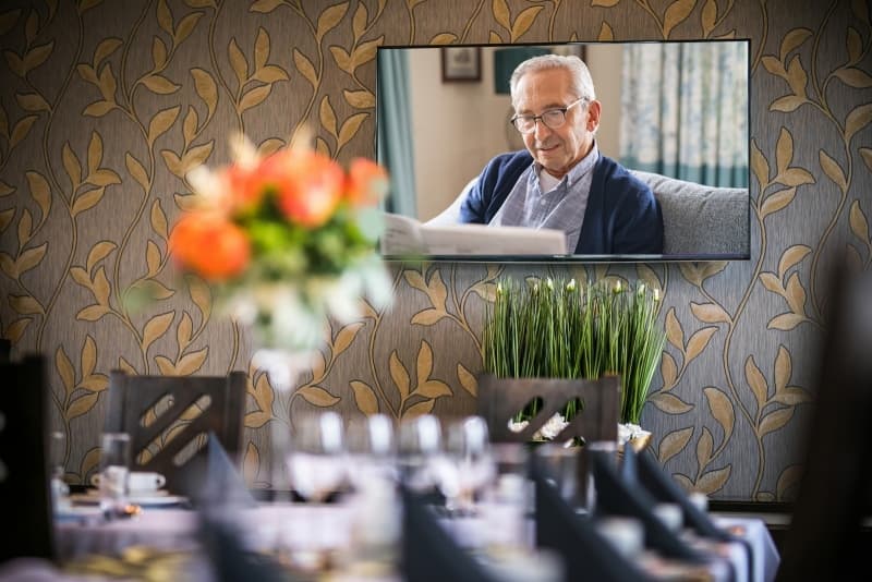 Wspomnienie - Prezentacja multimedialna - Sala konsolacyjna Wspomnienie Wspomnienie - Prezentacja multimedialna - Sala konsolacyjna Wspomnienie